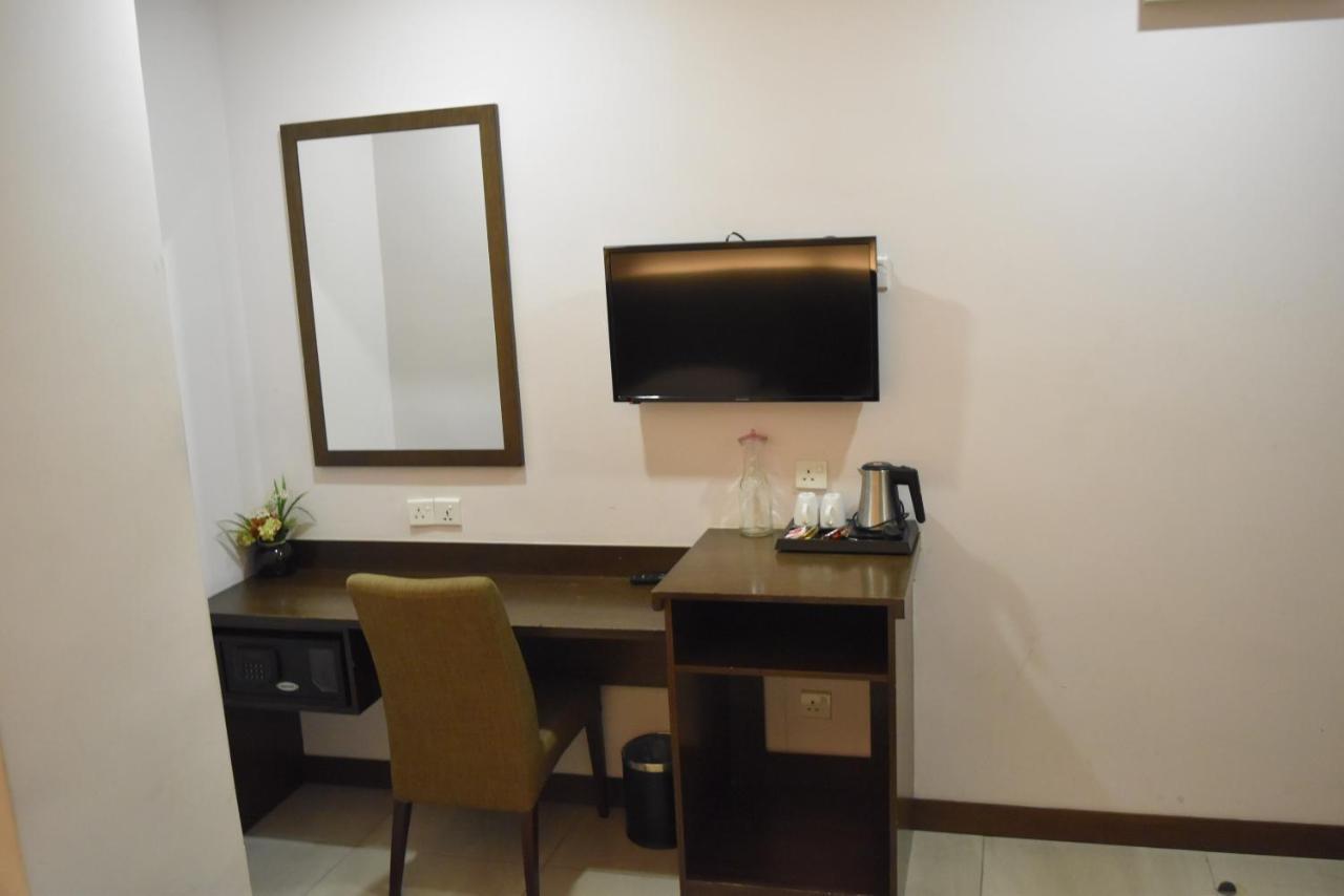 Sunrise Hotel Petaling Jaya Exterior foto